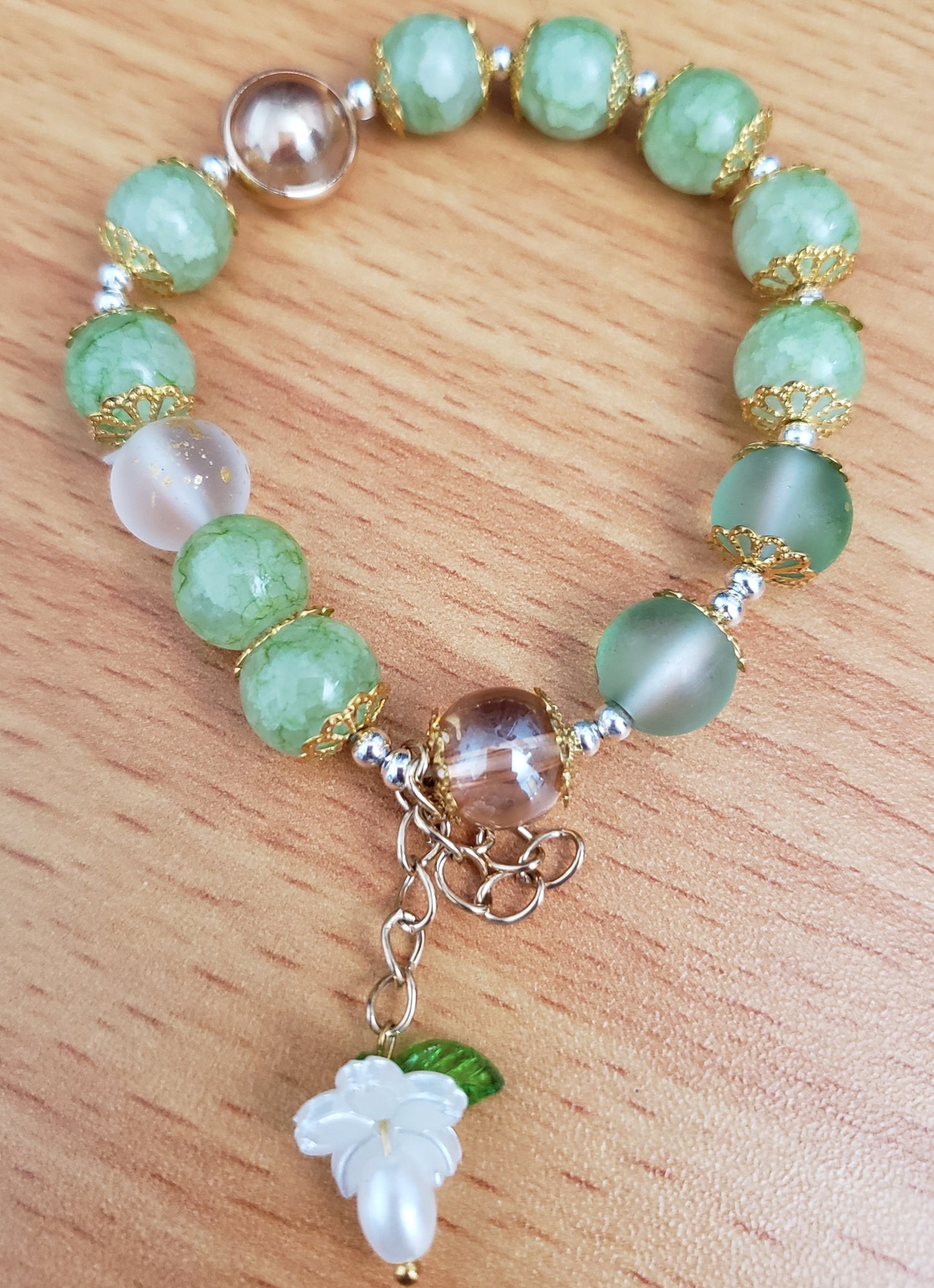 Green flower bracelet